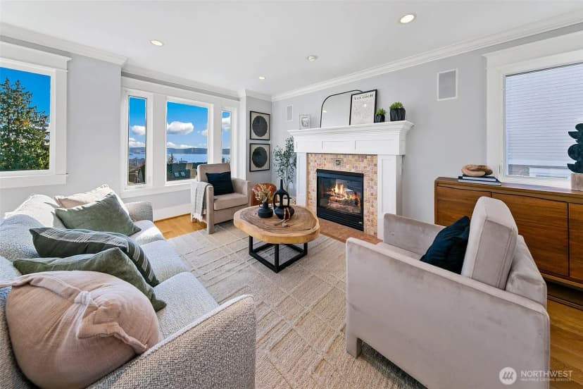 Property photo for 1238 3rd Avenue N, Seattle photo 10