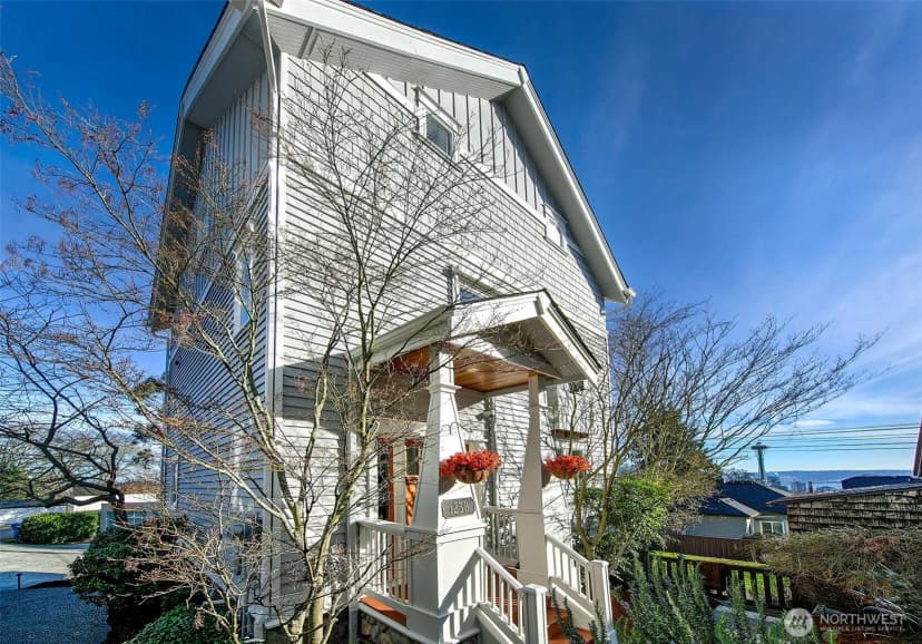 Property photo for 1238 3rd Avenue N, Seattle photo 39