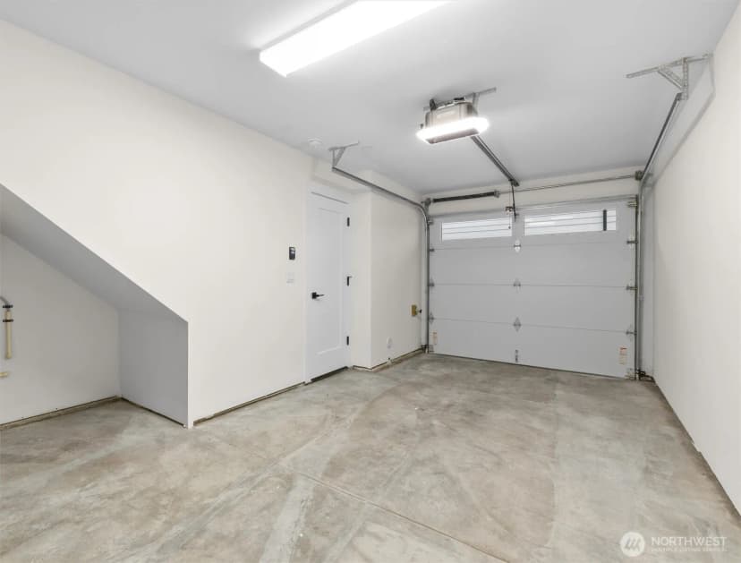 Property photo for 18015 2nd Avenue Ne #c, Shoreline photo 37