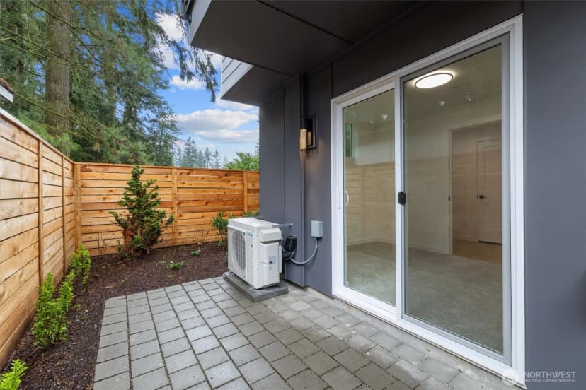 Property photo for 18015 2nd Avenue Ne #c, Shoreline photo 31