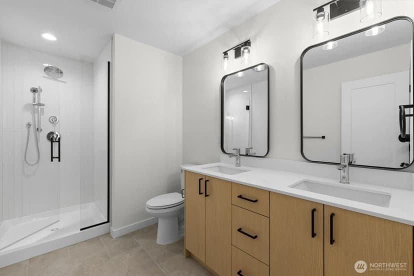 Property photo for 18015 2nd Avenue Ne #c, Shoreline photo 22