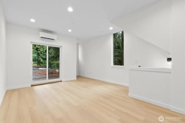 Property photo for 18015 2nd Avenue Ne #c, Shoreline photo 5