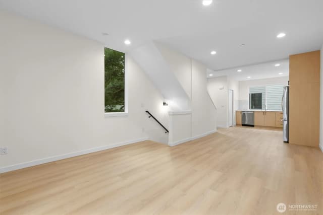Property photo for 18015 2nd Avenue Ne #c, Shoreline photo 4
