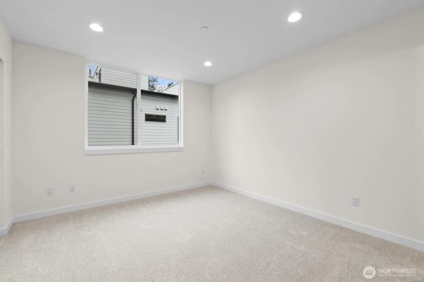 Property photo for 18015 2nd Avenue Ne #c, Shoreline photo 19
