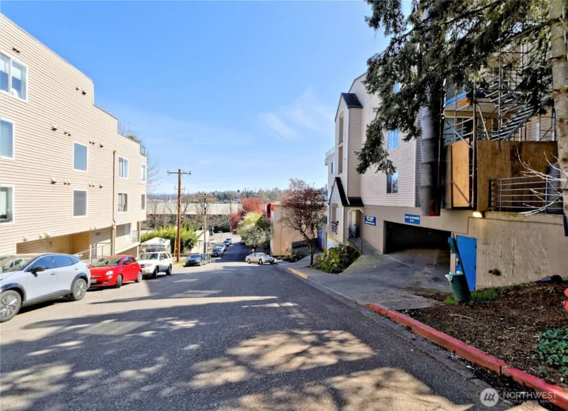 Property photo for 3905 Sw Avalon Way, Seattle photo 15