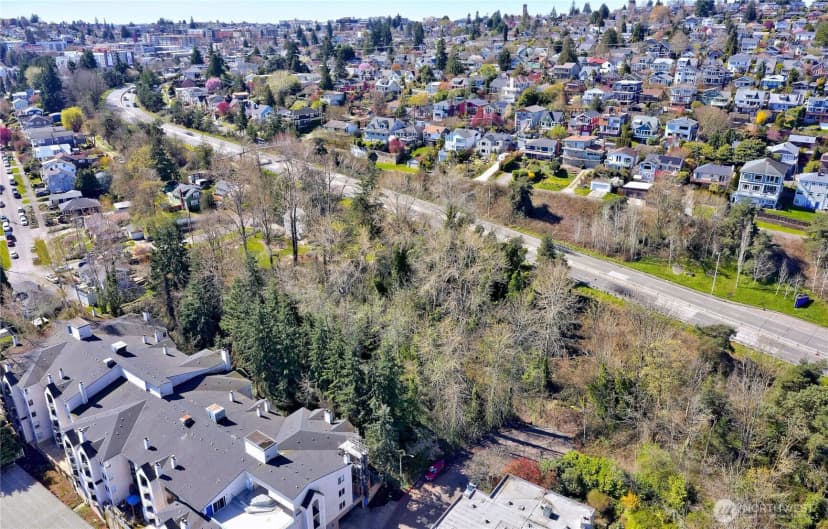 Property photo for 3905 Sw Avalon Way, Seattle photo 8