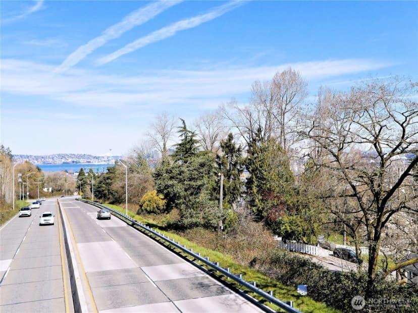 Property photo for 3905 Sw Avalon Way, Seattle photo 12