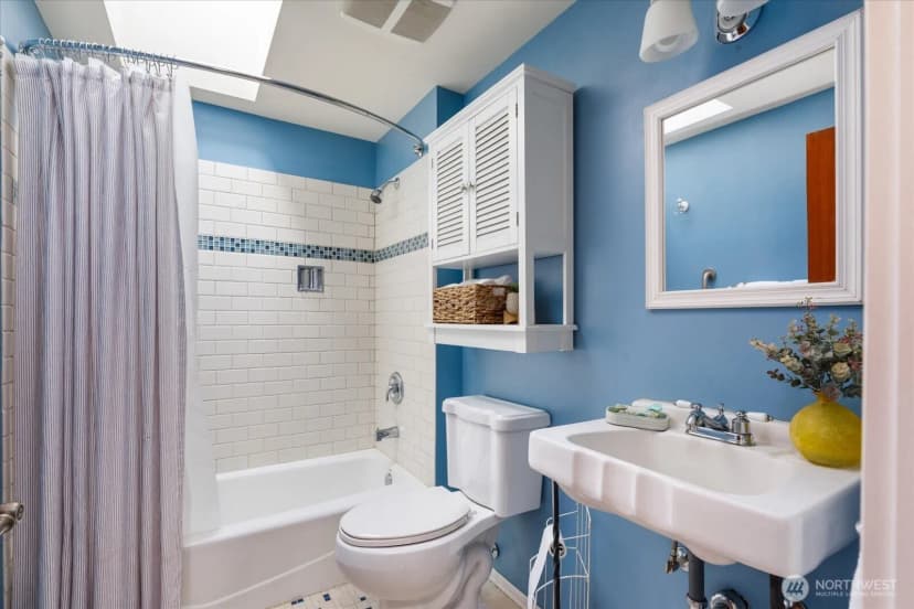 Property photo for 5051 Waterside Ln, Langley photo 15