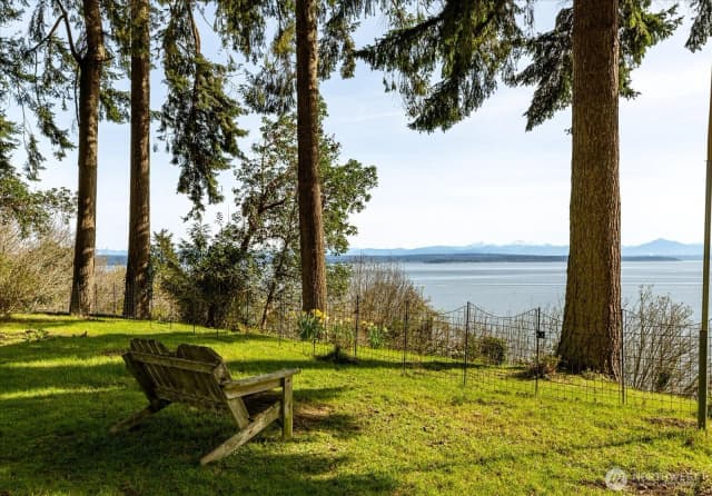 Property photo for 5051 Waterside Ln, Langley photo 5