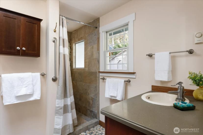 Property photo for 5051 Waterside Ln, Langley photo 20