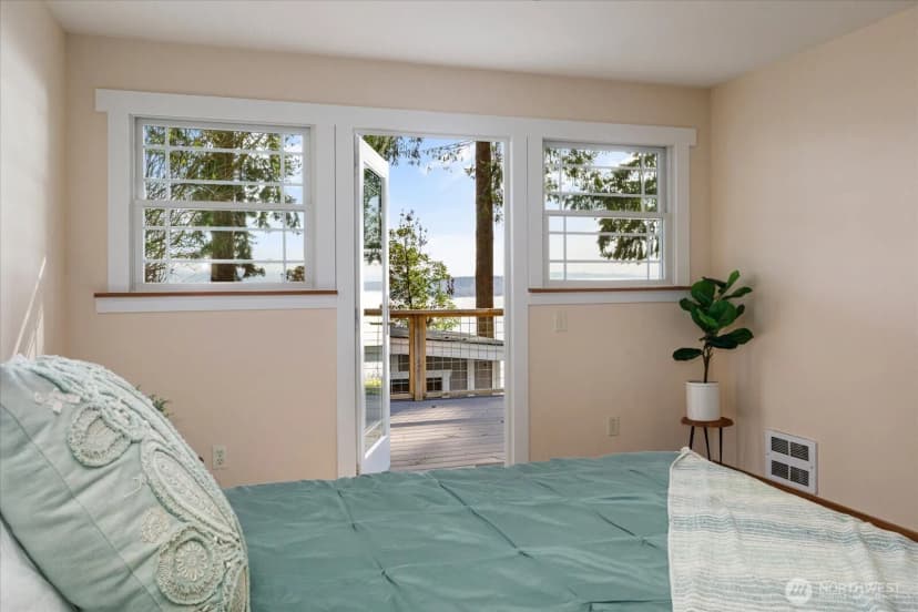 Property photo for 5051 Waterside Ln, Langley photo 17