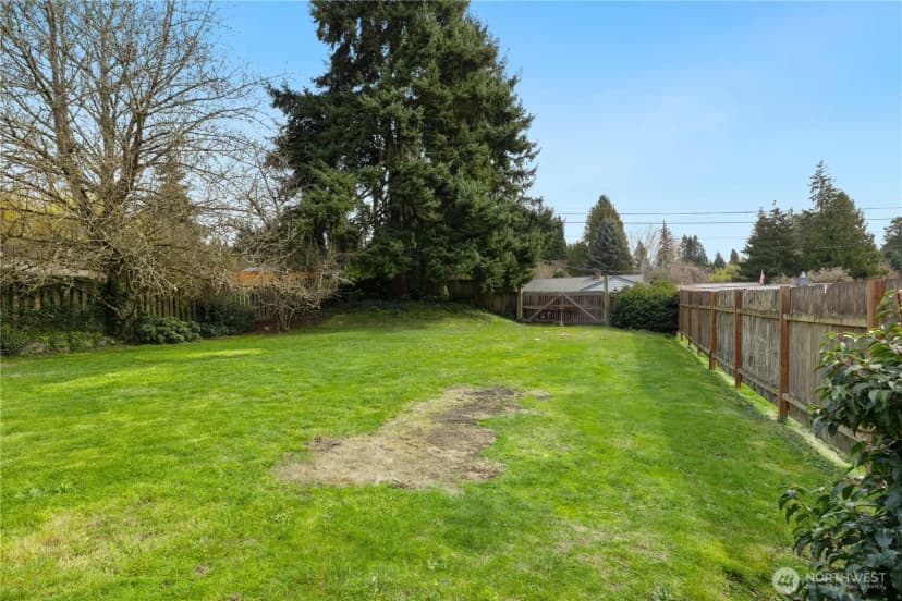 Property photo for 20322 22nd Avenue Ne, Shoreline photo 25