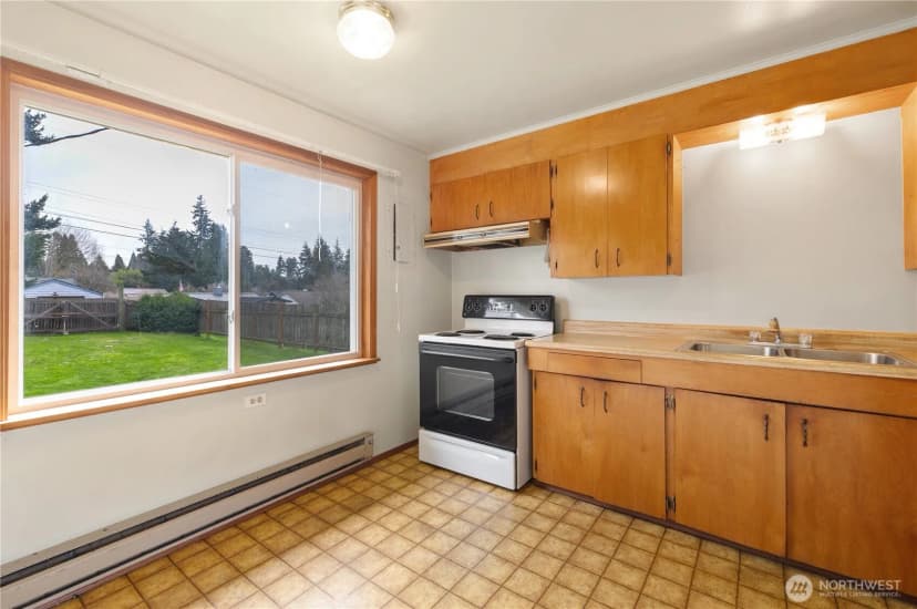 Property photo for 20322 22nd Avenue Ne, Shoreline photo 11