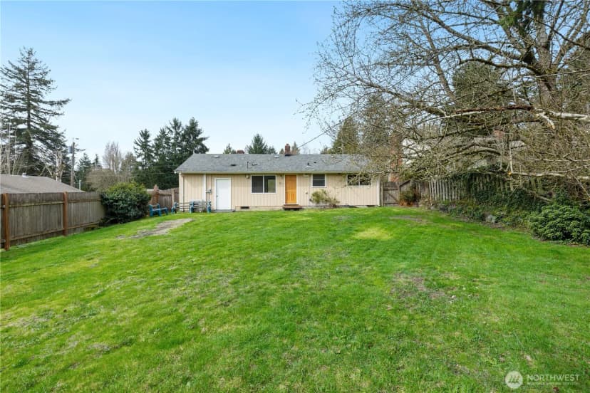 Property photo for 20322 22nd Avenue Ne, Shoreline photo 24