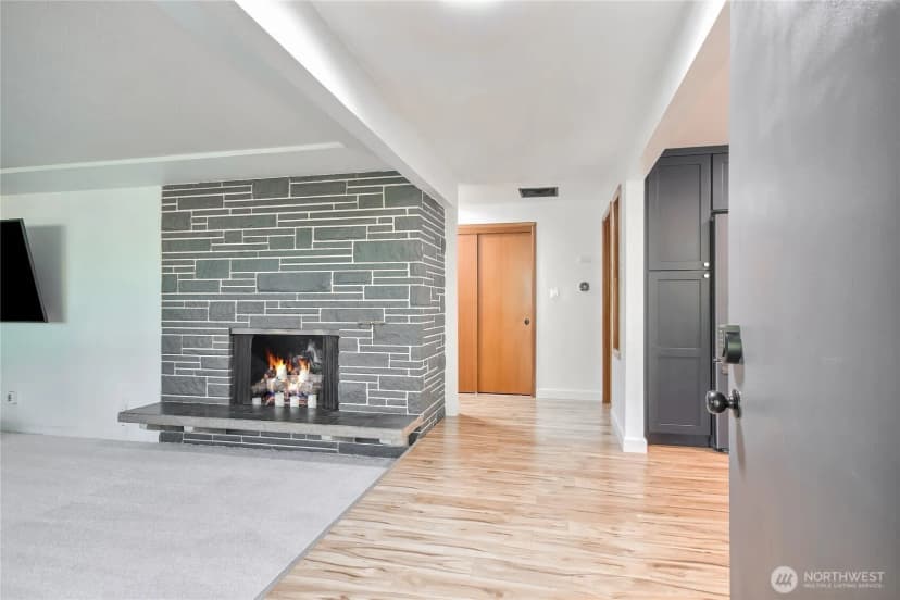 Property photo for 6902 Mount Tacoma Drive Sw, Lakewood photo 10