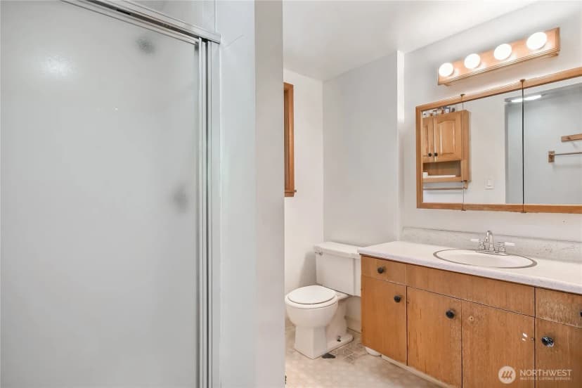 Property photo for 6902 Mount Tacoma Drive Sw, Lakewood photo 23