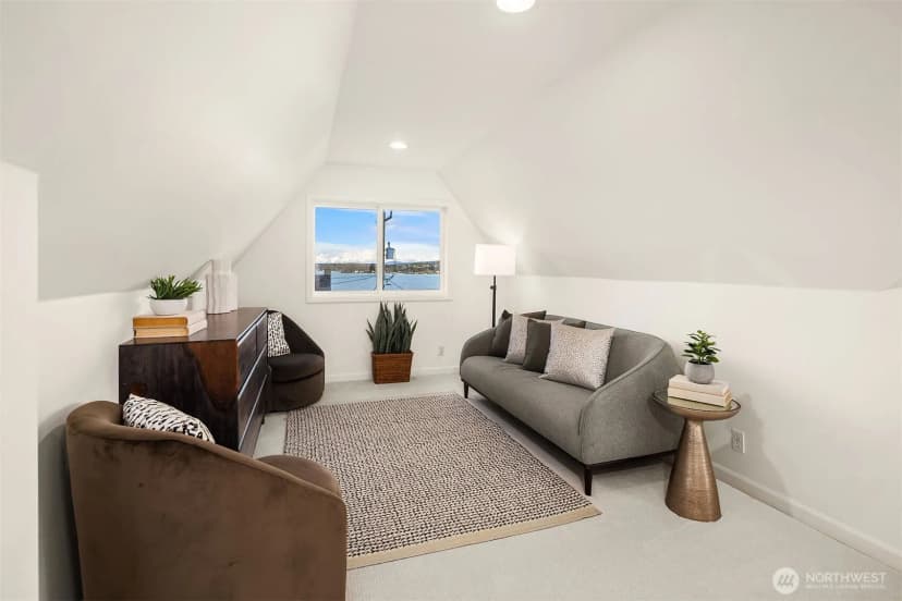 Property photo for 407 35th Avenue S, Seattle photo 16