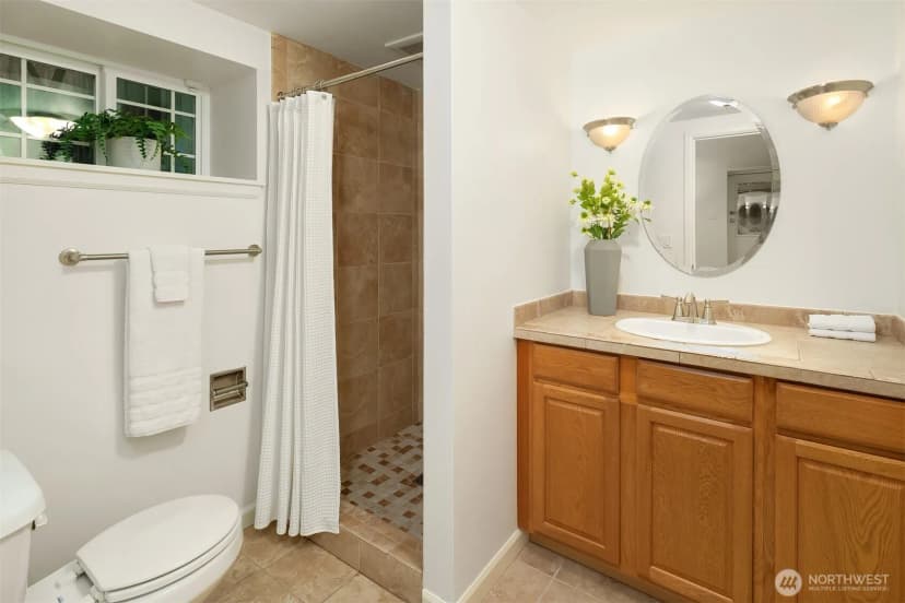 Property photo for 407 35th Avenue S, Seattle photo 32