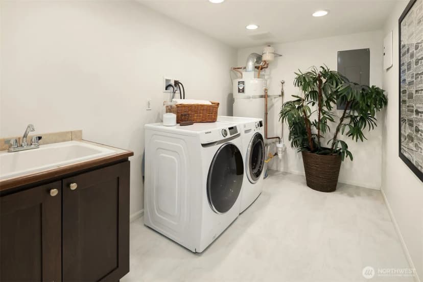 Property photo for 407 35th Avenue S, Seattle photo 23