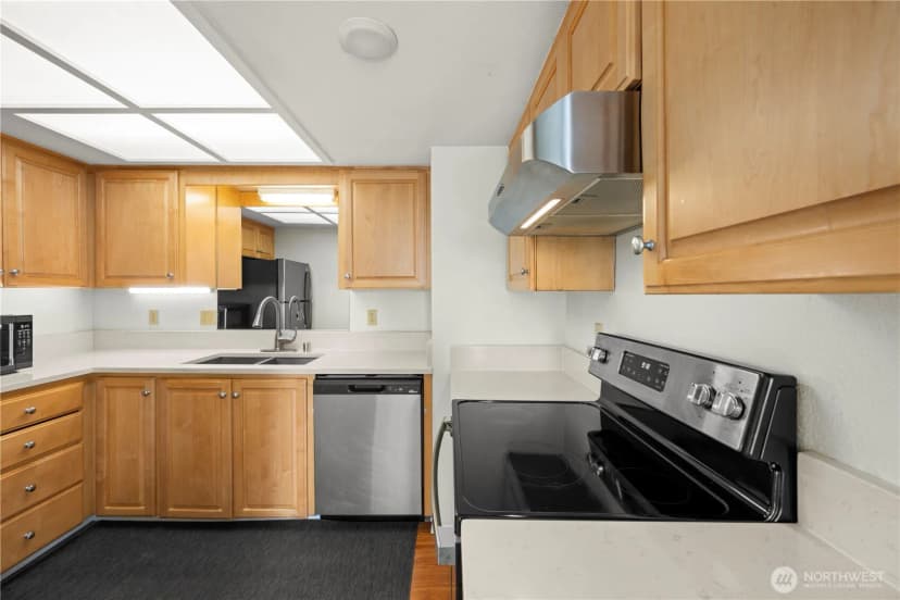 Property photo for 3401 Oaks Avenue #6, Everett photo 12