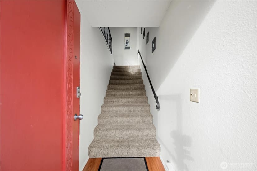 Property photo for 3401 Oaks Avenue #6, Everett photo 9