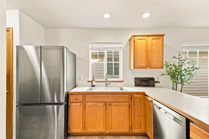 Property photo for 1030 Sinclair Way #42, Burlington photo 11