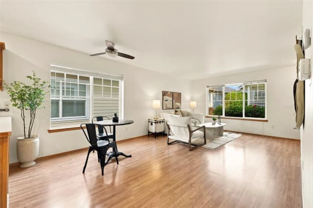 Property photo for 1030 Sinclair Way #42, Burlington photo 5