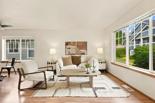 Property photo for 1030 Sinclair Way #42, Burlington photo 3