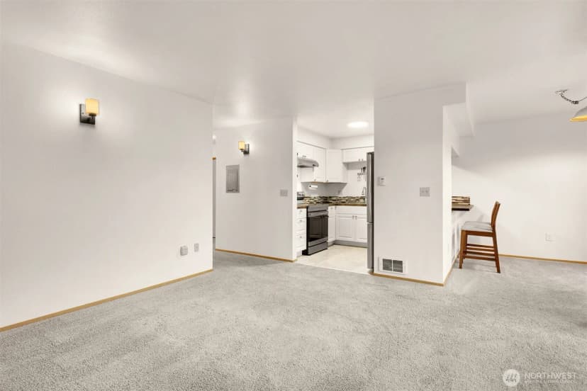 Property photo for 18200 73rd Avenue Ne #b103, Kenmore photo 7