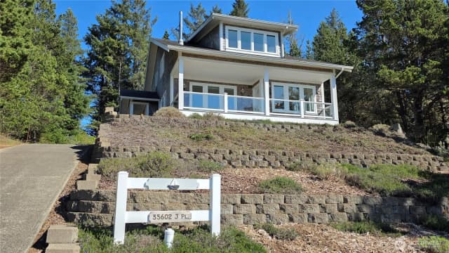 Property photo for 35602 J Place, Ocean Park photo 2