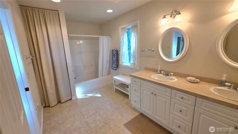 Property photo for 35602 J Place, Ocean Park photo 34