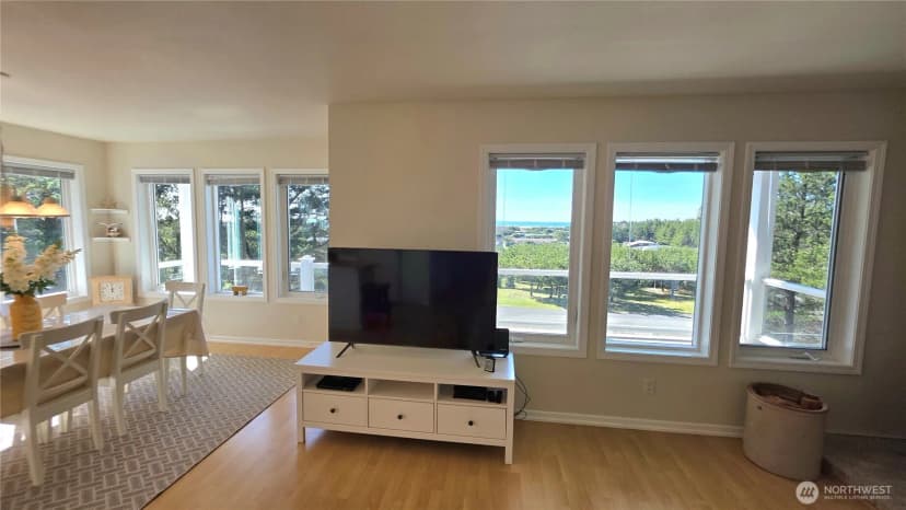 Property photo for 35602 J Place, Ocean Park photo 12