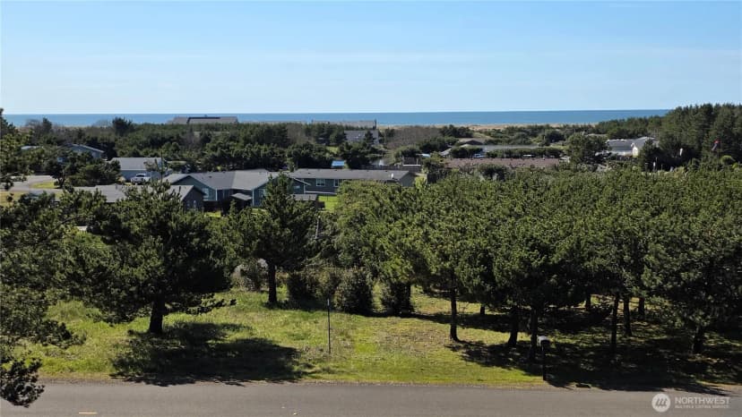 Property photo for 35602 J Place, Ocean Park photo 6