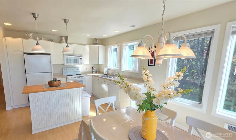 Property photo for 35602 J Place, Ocean Park photo 17