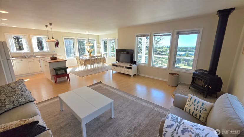Property photo for 35602 J Place, Ocean Park photo 11