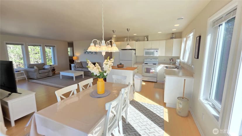 Property photo for 35602 J Place, Ocean Park photo 16