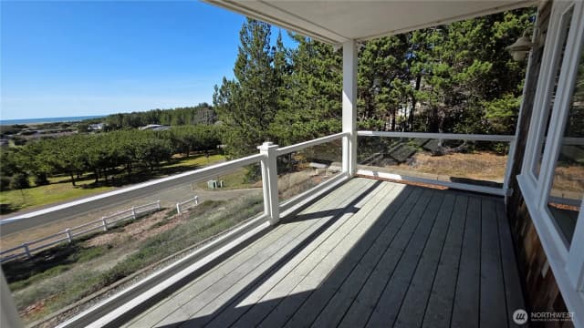 Property photo for 35602 J Place, Ocean Park photo 4