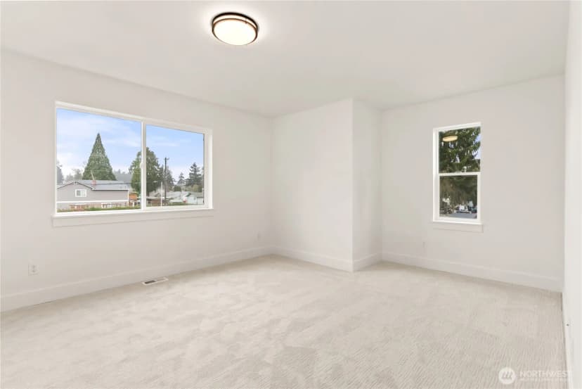 Property photo for 9213 S Sheridan Avenue, Tacoma photo 34