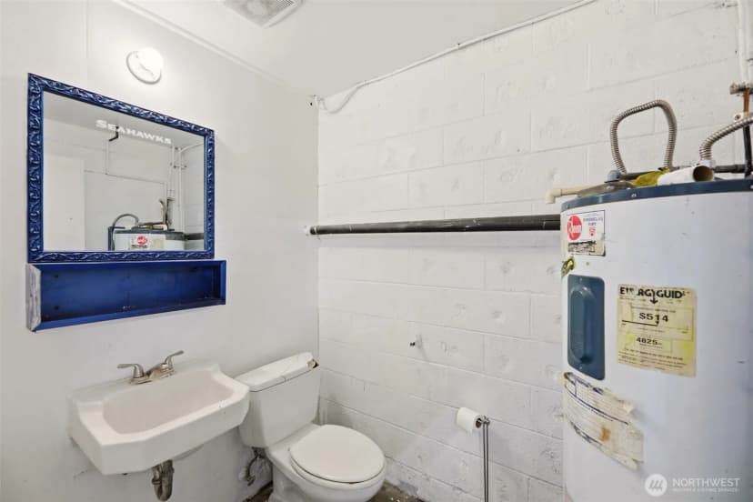 Property photo for 13036 Lake City Way Ne, Lake City photo 24