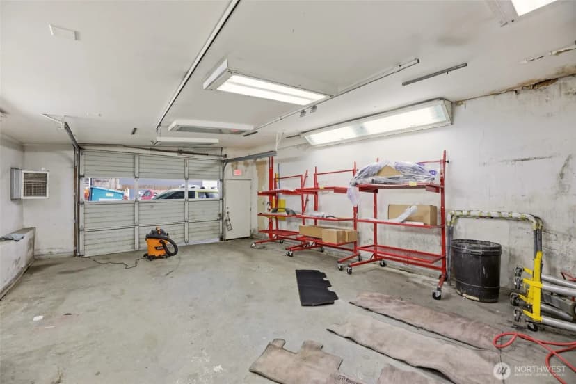 Property photo for 13036 Lake City Way Ne, Lake City photo 15
