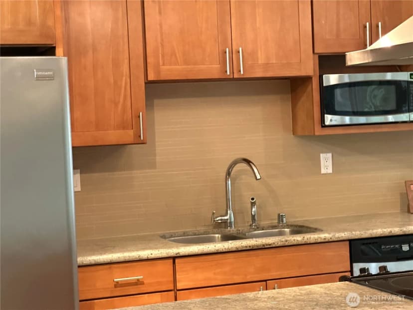 Property photo for 3212 Se 81st #c203, Mercer Island photo 7