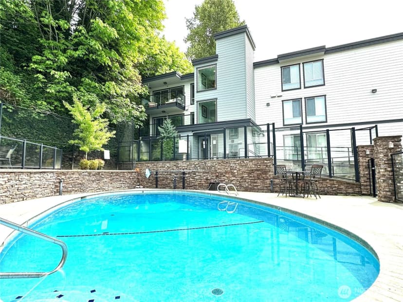Property photo for 3212 Se 81st #c203, Mercer Island