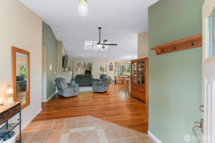 Property photo for 606 206 Avenue Nw, Lakebay photo 9