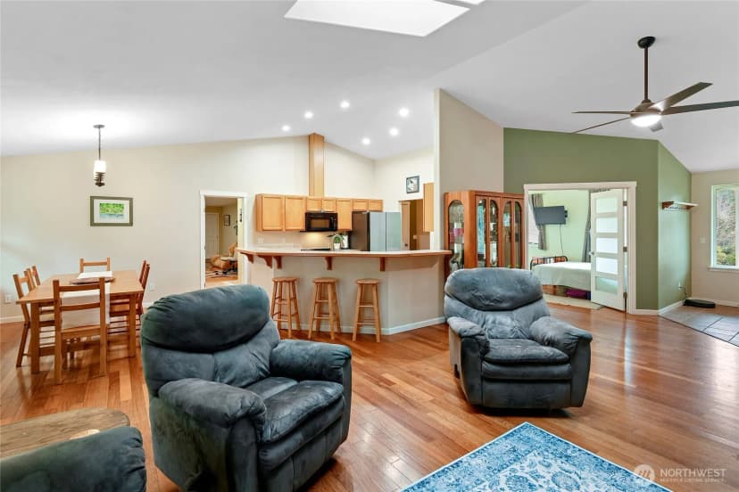 Property photo for 606 206 Avenue Nw, Lakebay photo 16