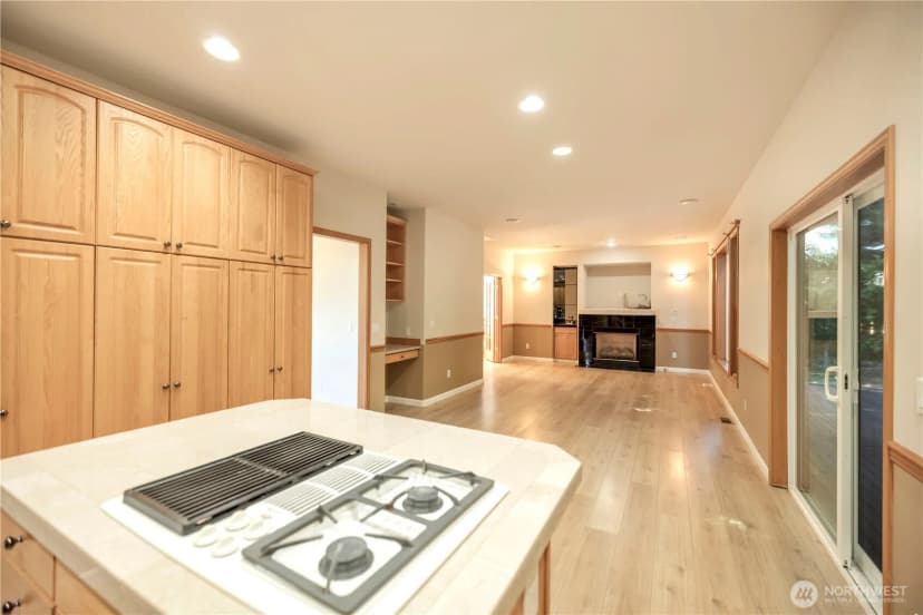 Property photo for 27111 141st Avenue Se, Kent photo 6