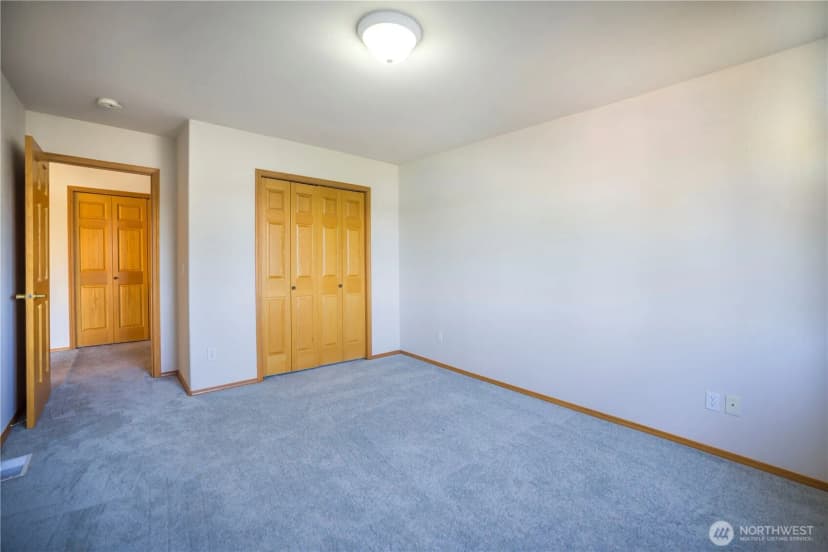 Property photo for 27111 141st Avenue Se, Kent photo 18