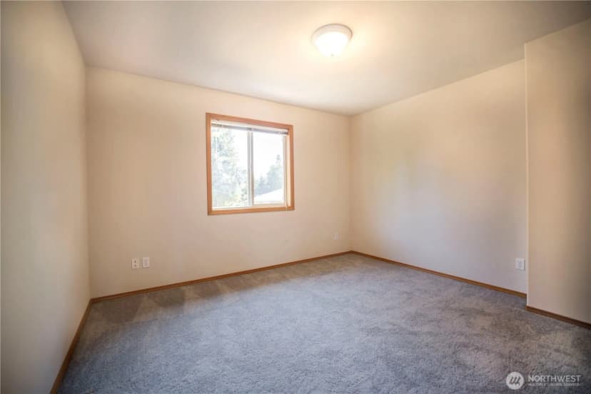 Property photo for 27111 141st Avenue Se, Kent photo 16