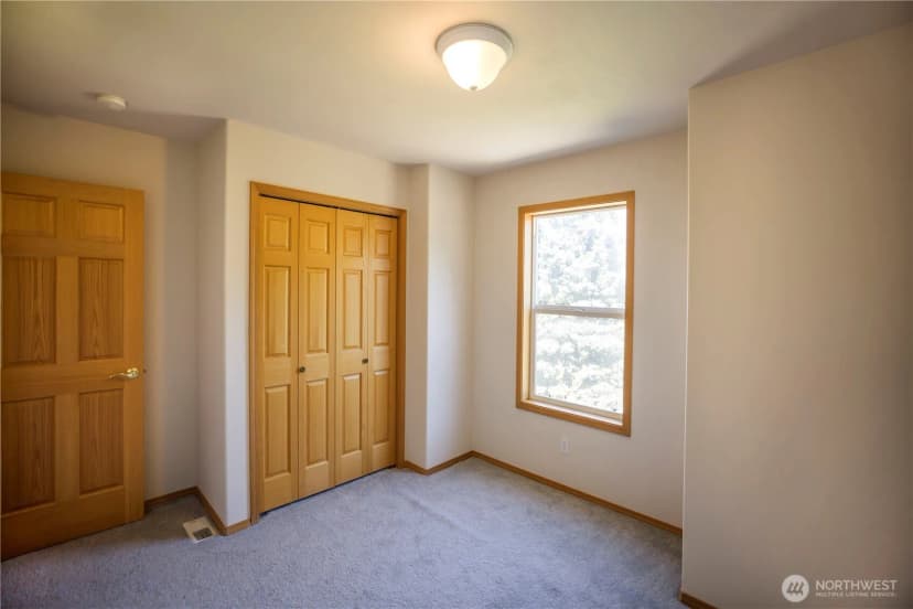 Property photo for 27111 141st Avenue Se, Kent photo 14