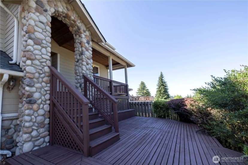 Property photo for 27111 141st Avenue Se, Kent photo 2