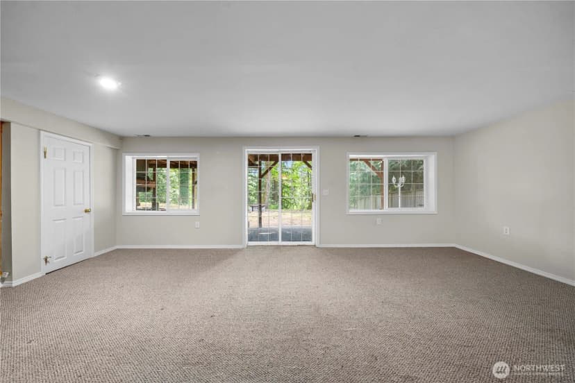 Property photo for 25401 Kanasket Drive, Black Diamond photo 18